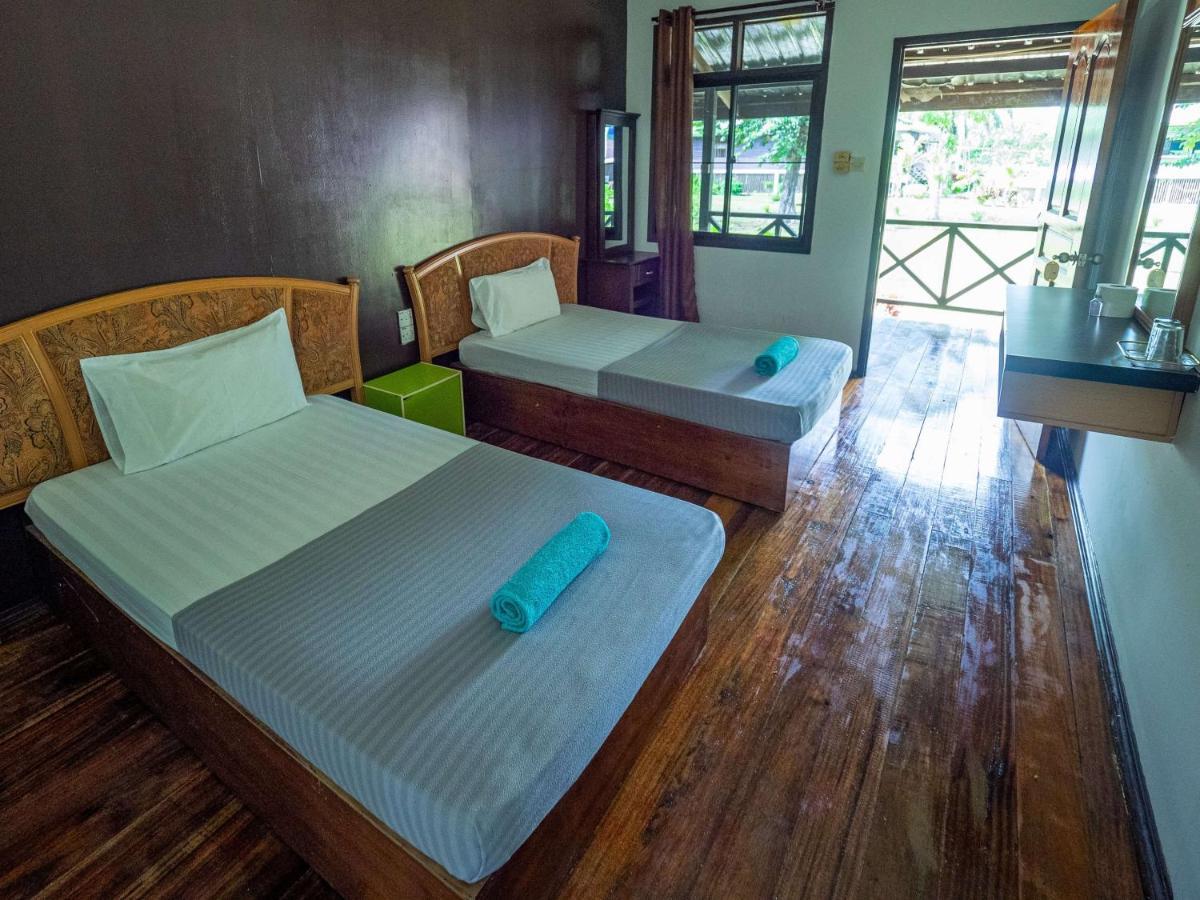 Benarat Lodge มูลู ภายนอก รูปภาพ