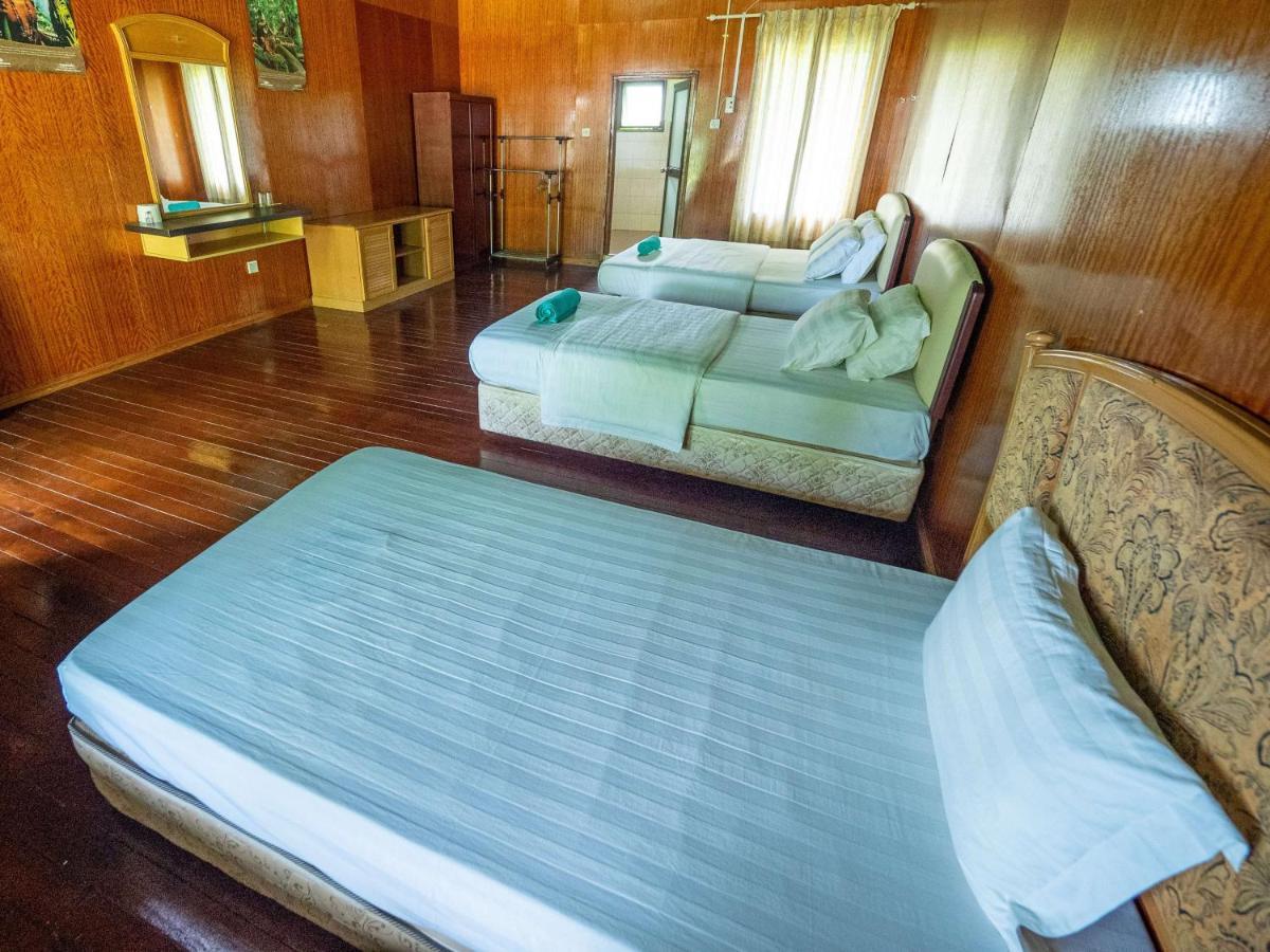 Benarat Lodge มูลู ภายนอก รูปภาพ